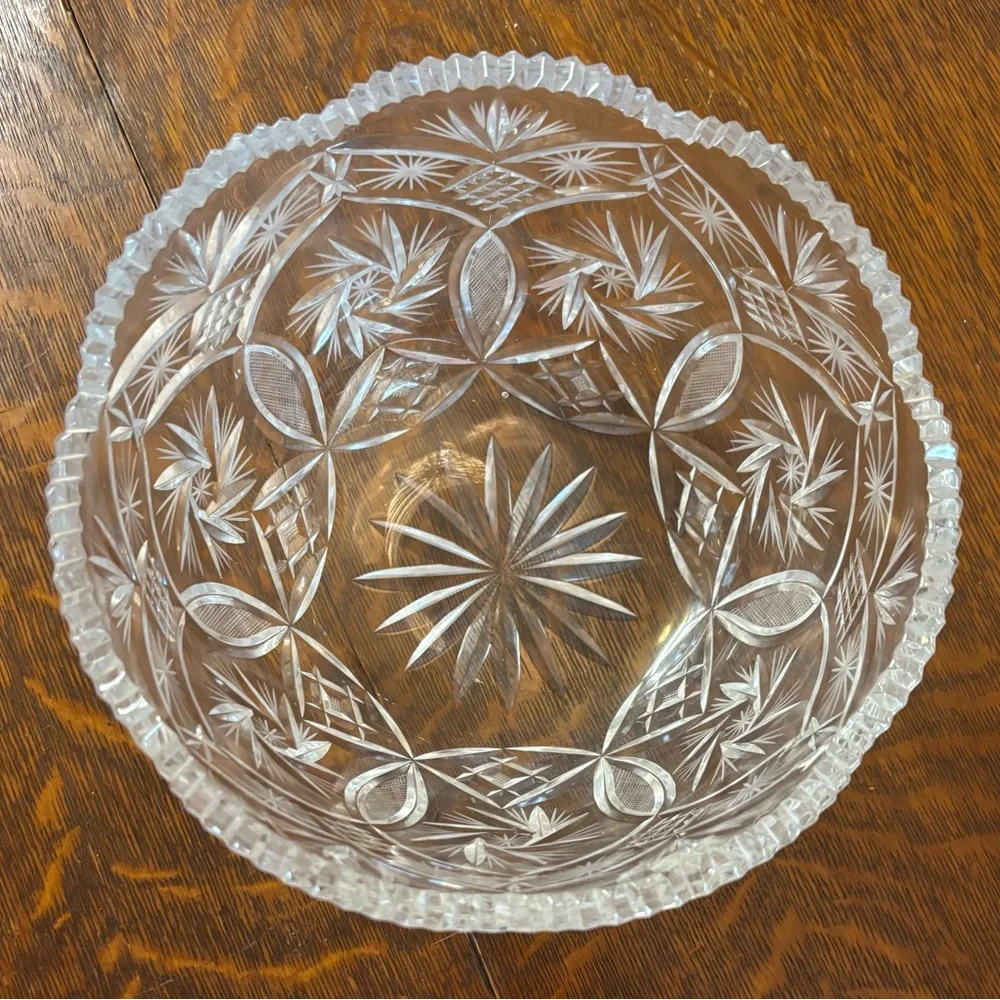 NWT Crystal Bowl “Elizabeth “ by Fifth Avenue crystal LTD